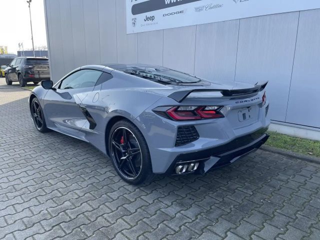 Corvette C8