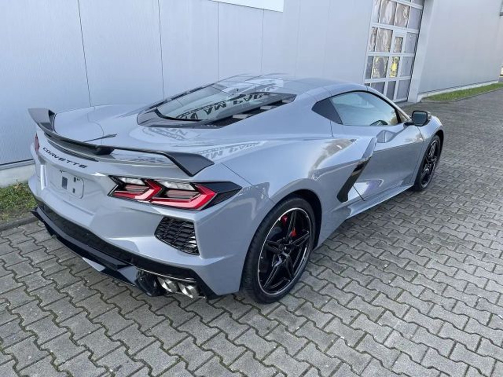 Corvette C8