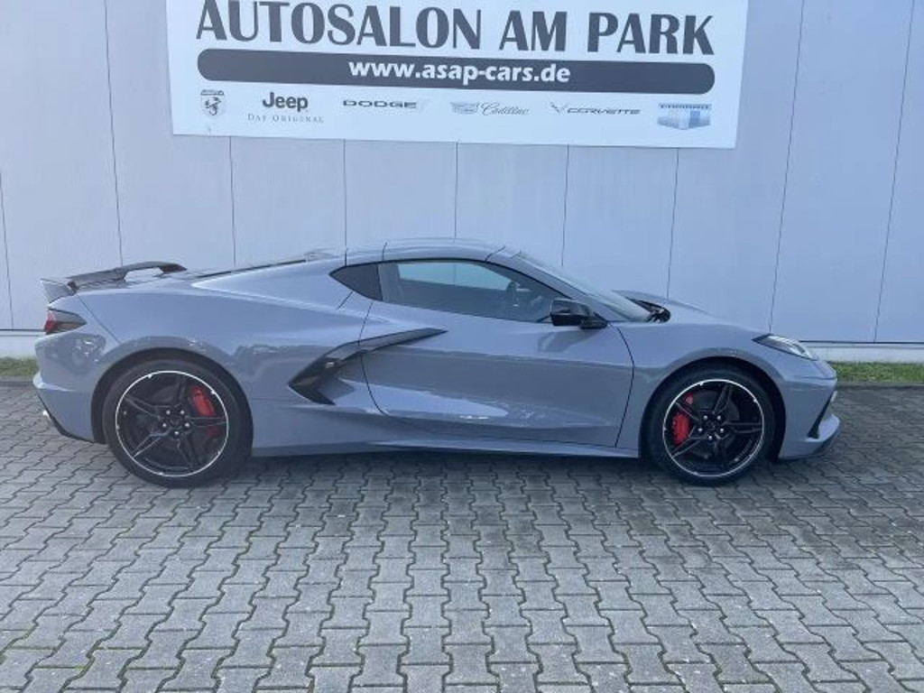 Corvette C8