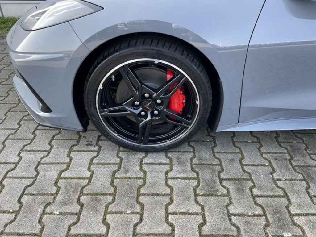 Corvette C8