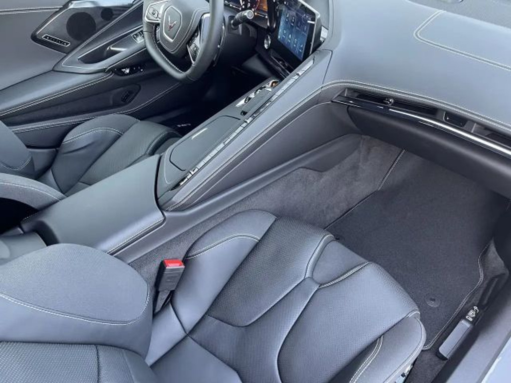 Corvette C8