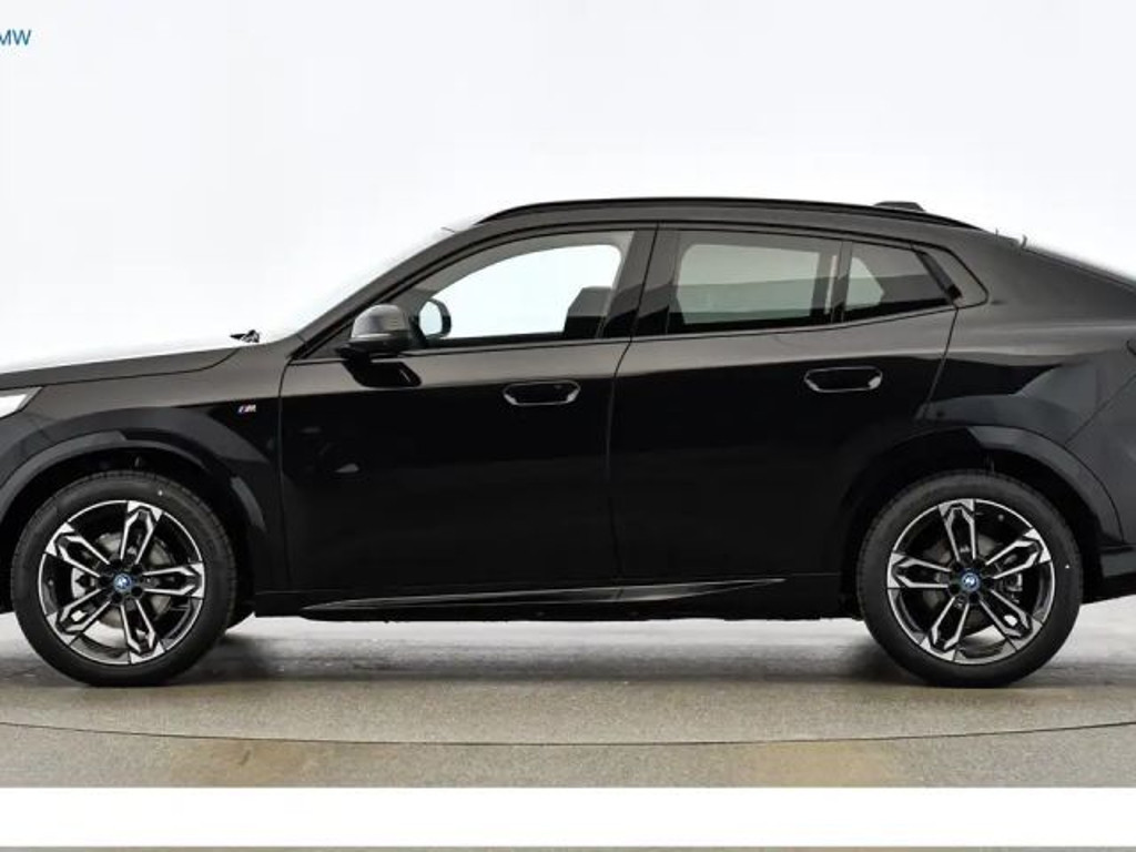 BMW iX2