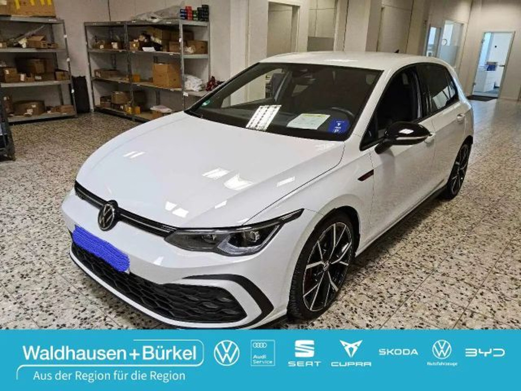 Volkswagen Golf 2023 Benzine