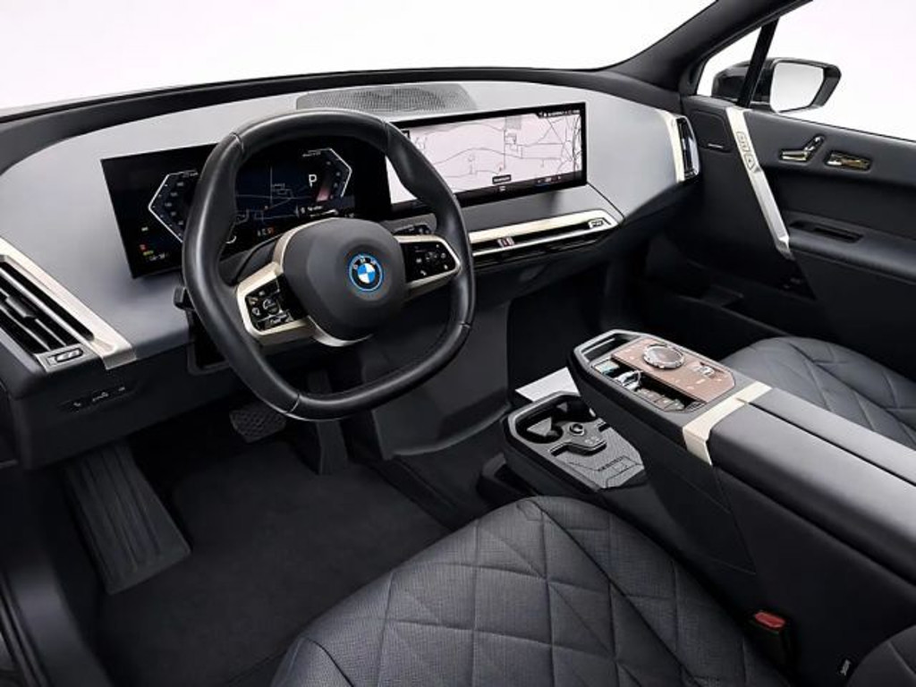 BMW iX