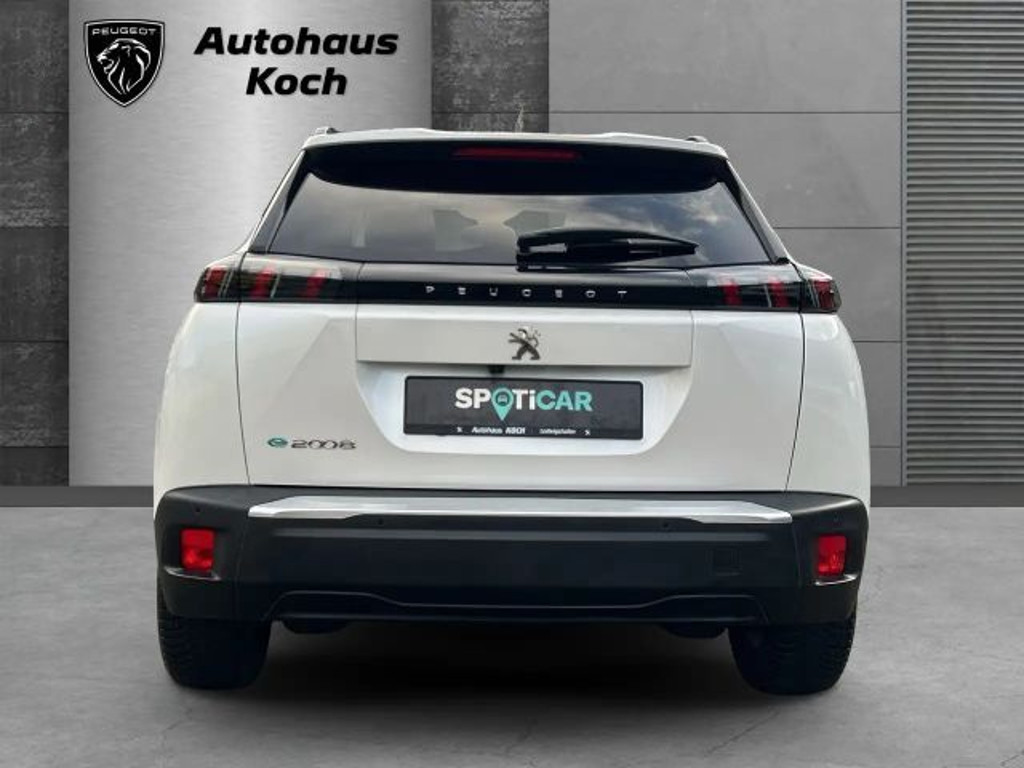 Peugeot e-2008