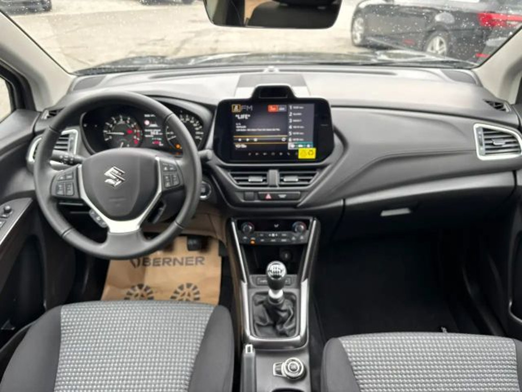 Suzuki S-Cross