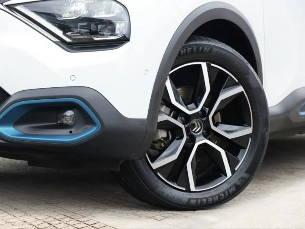 Citroën Ë-C4