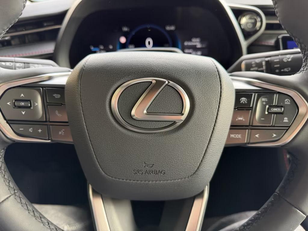 Lexus LBX