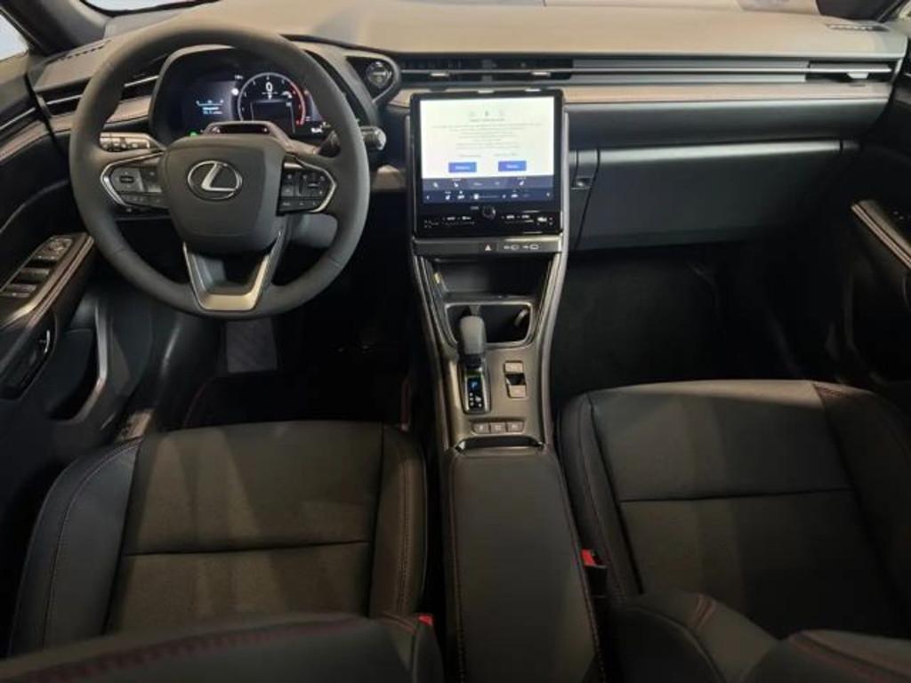 Lexus LBX