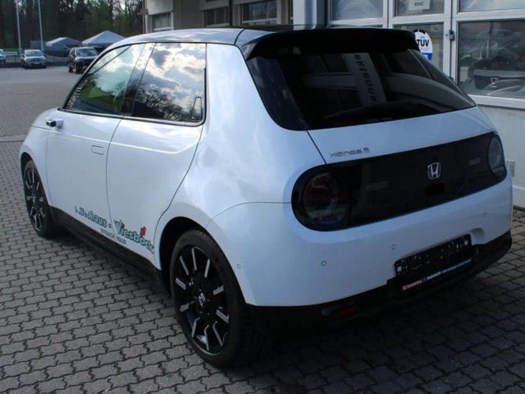 Honda e
