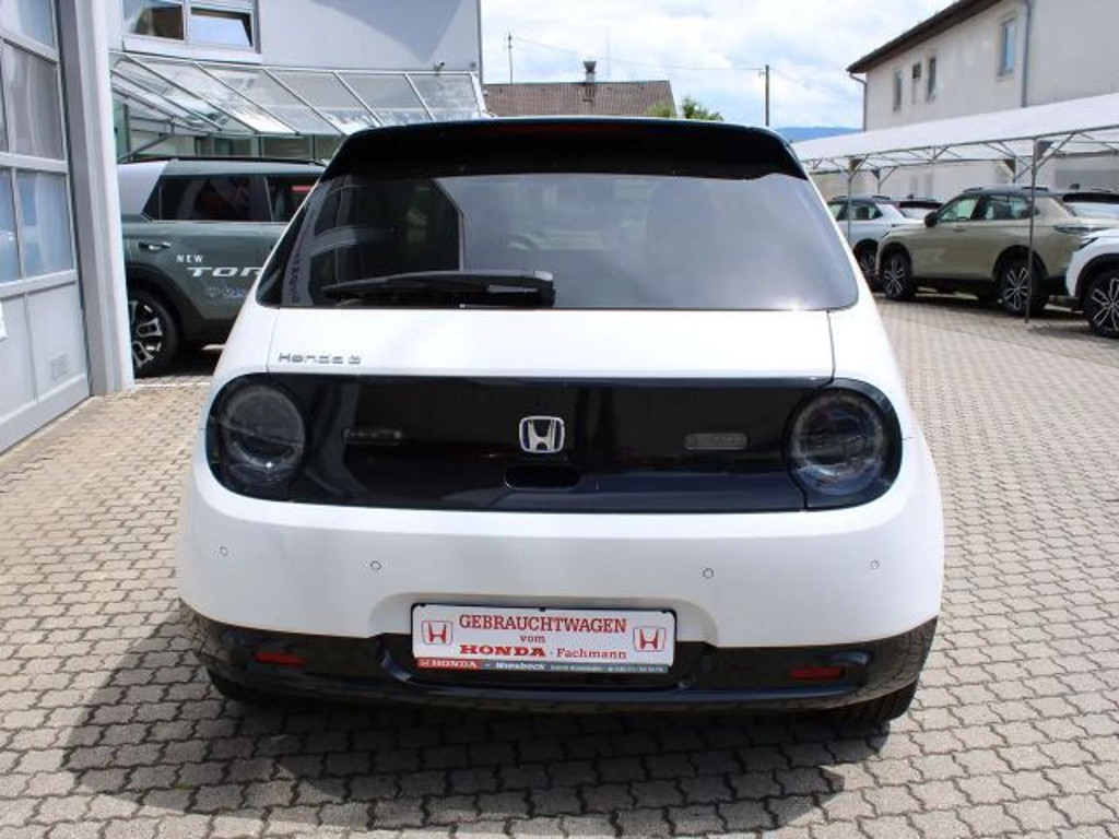 Honda e