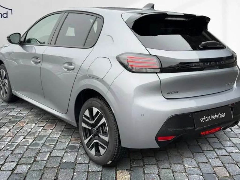 Peugeot e-208