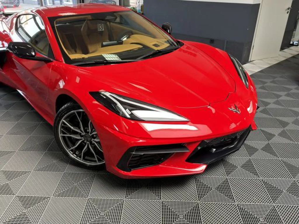 Corvette C8