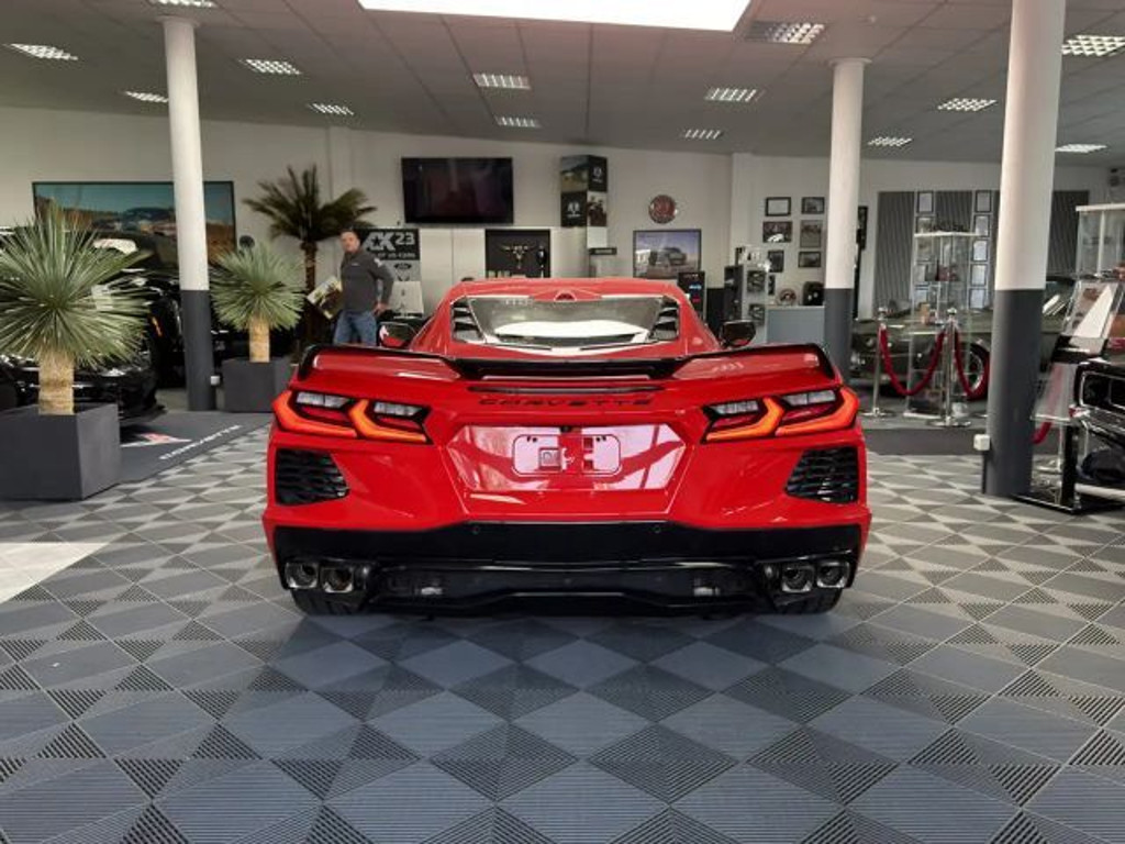 Corvette C8