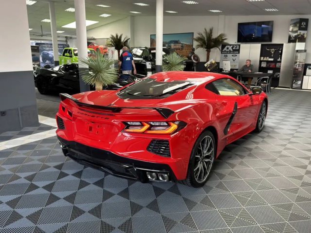 Corvette C8