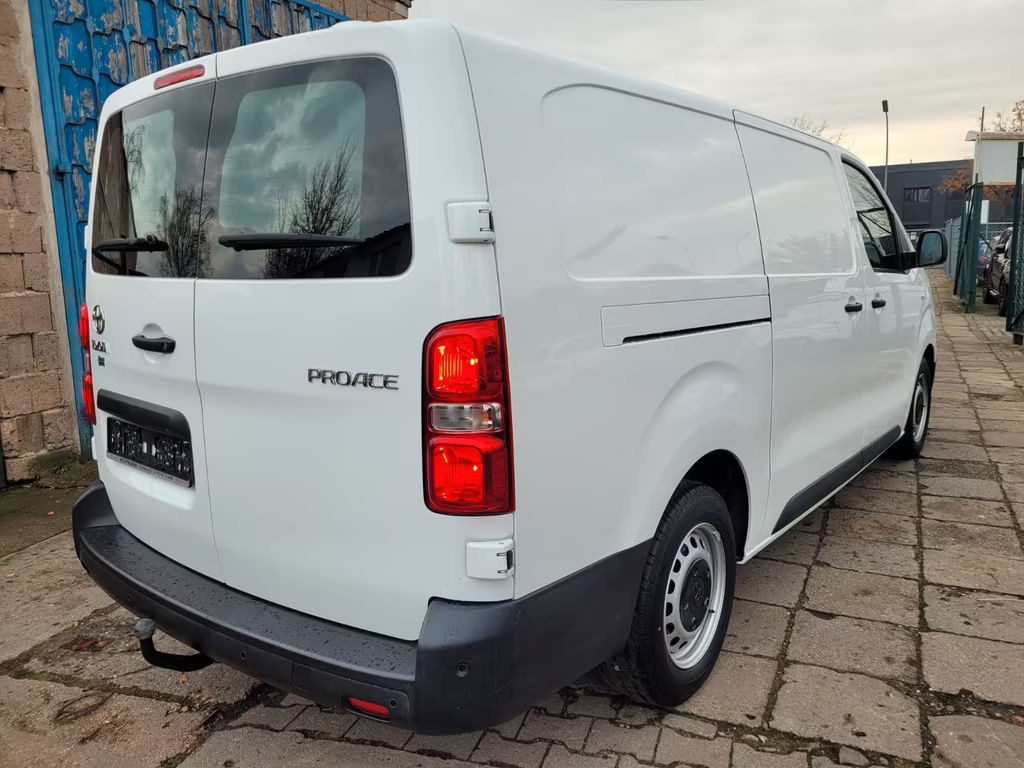 Toyota Proace (Verso)