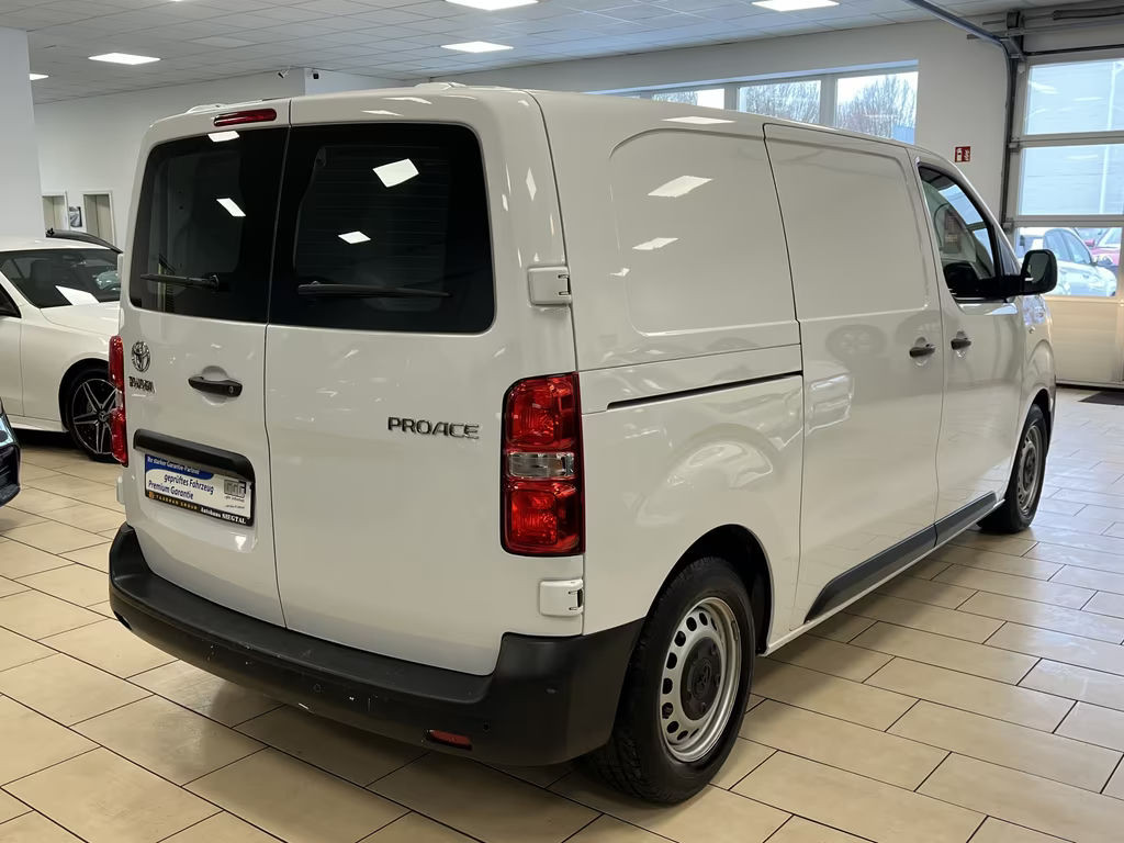 Toyota Proace (Verso)