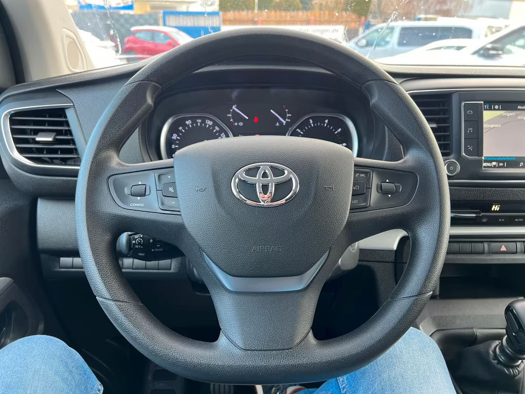 Toyota Proace (Verso)