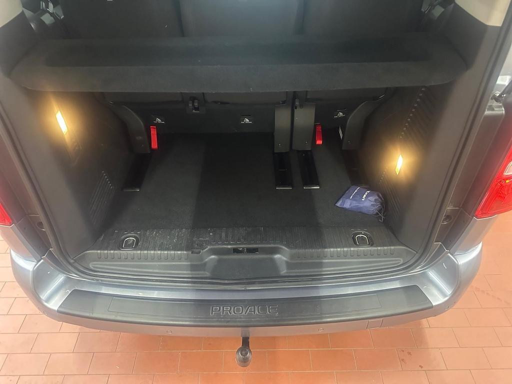 Toyota Proace (Verso)