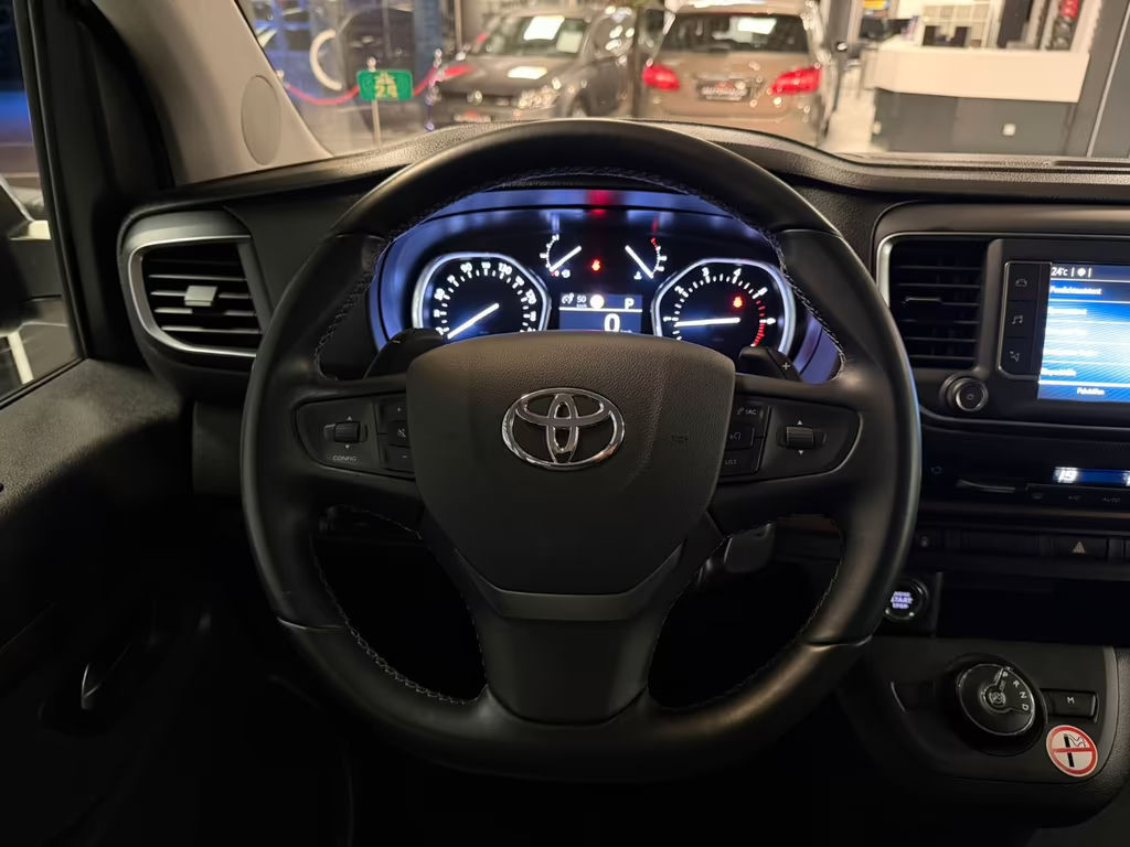 Toyota Proace (Verso)