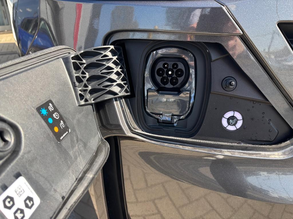 Volkswagen e-Caravelle