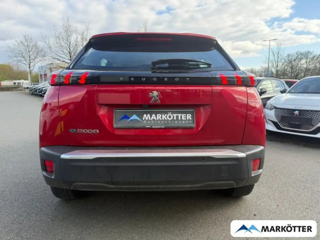 Peugeot e-2008