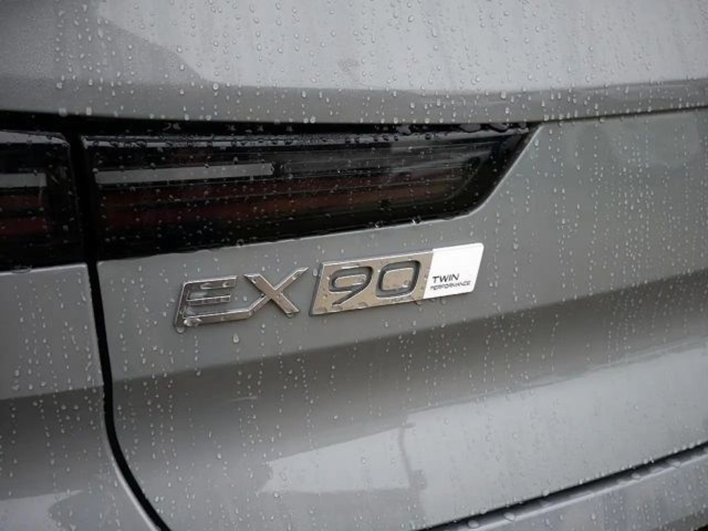Volvo EX90