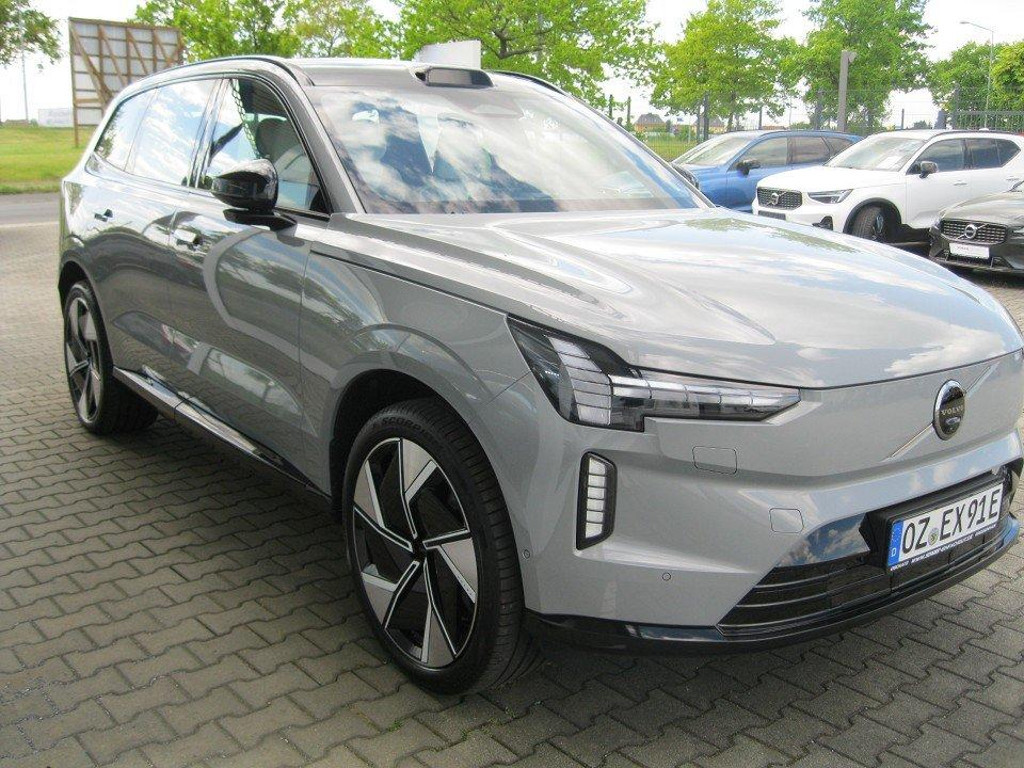 Volvo EX90