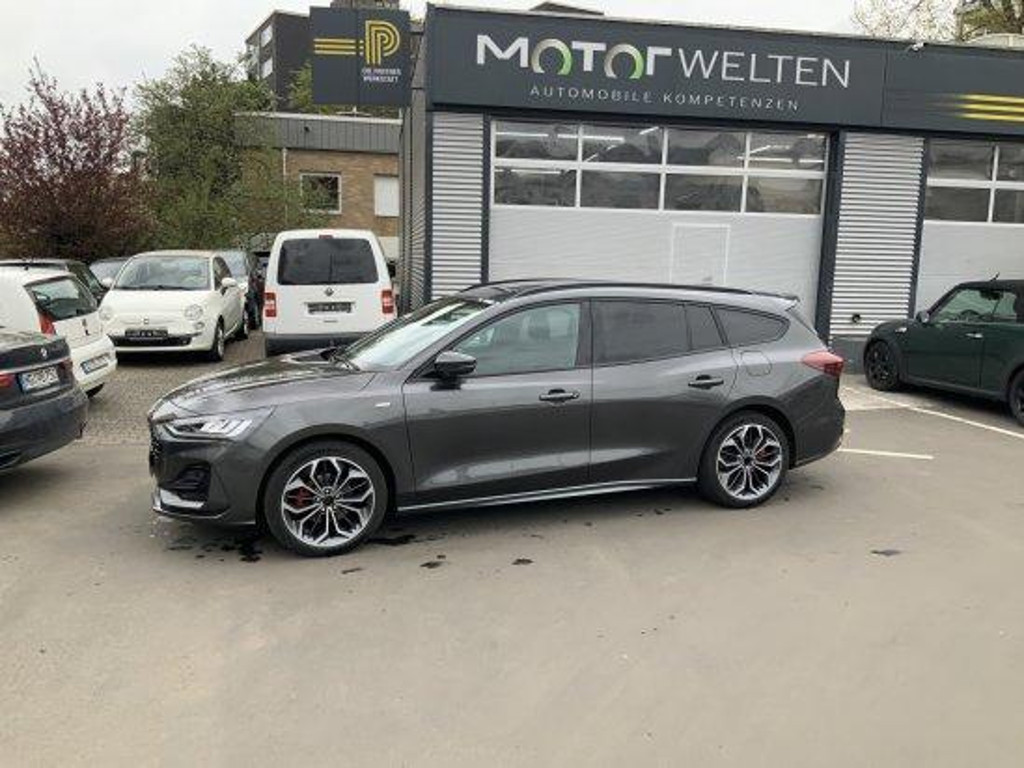 Ford Focus 2023 Benzine