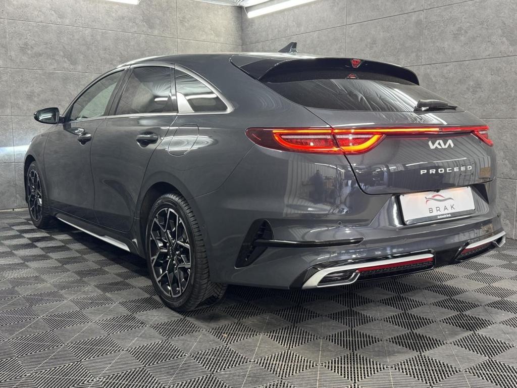 Kia ProCeed
