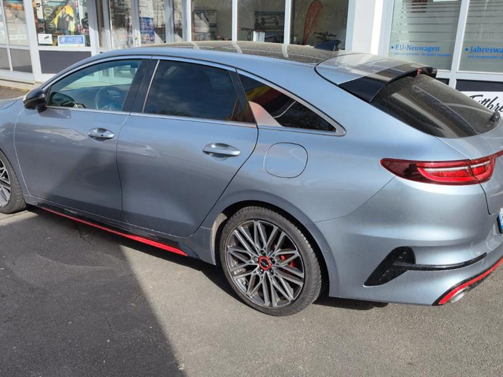 Kia ProCeed
