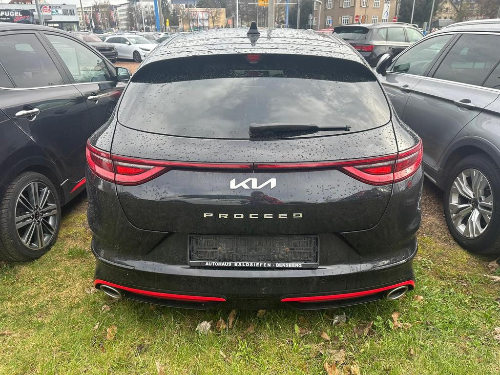 Kia ProCeed