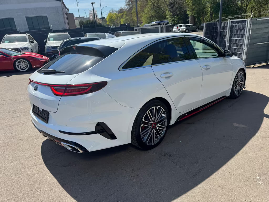 Kia ProCeed