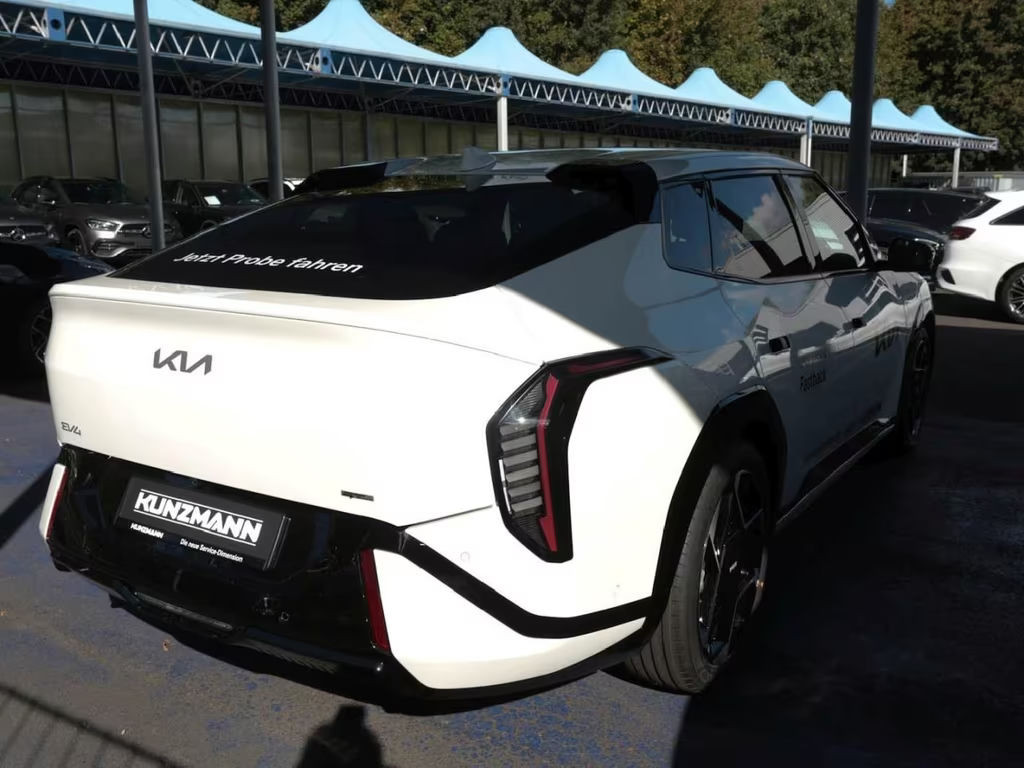 Kia EV4
