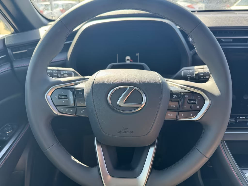 Lexus LBX