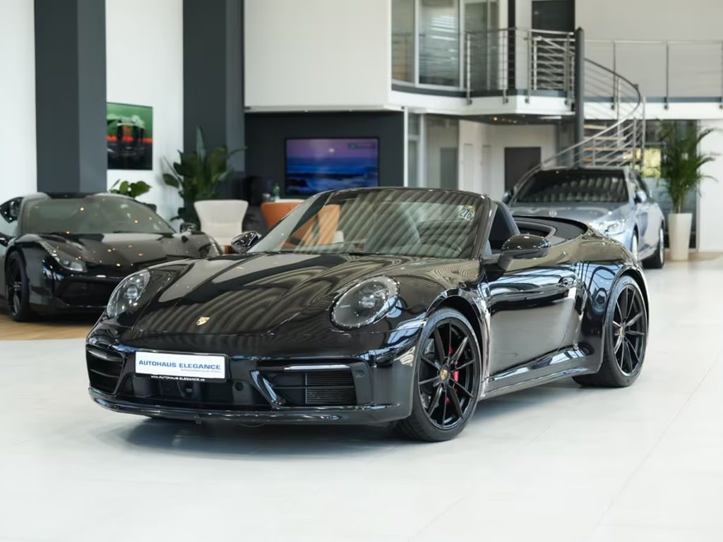 Porsche 911 2021 Benzine