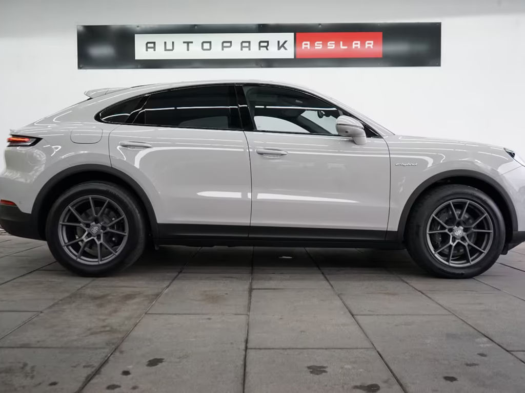 Porsche Cayenne 2024 Hybride Benzine