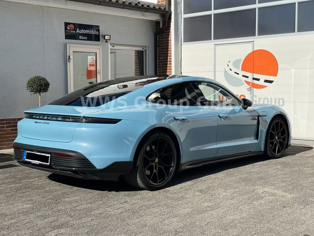 Porsche Taycan