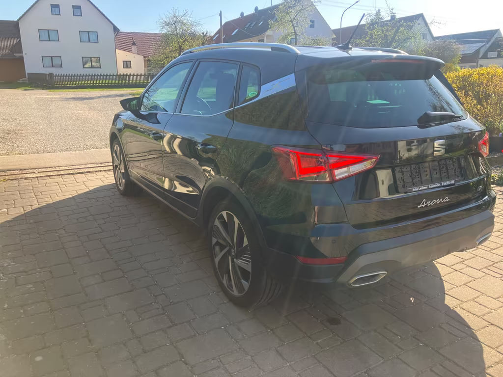 Seat Arona