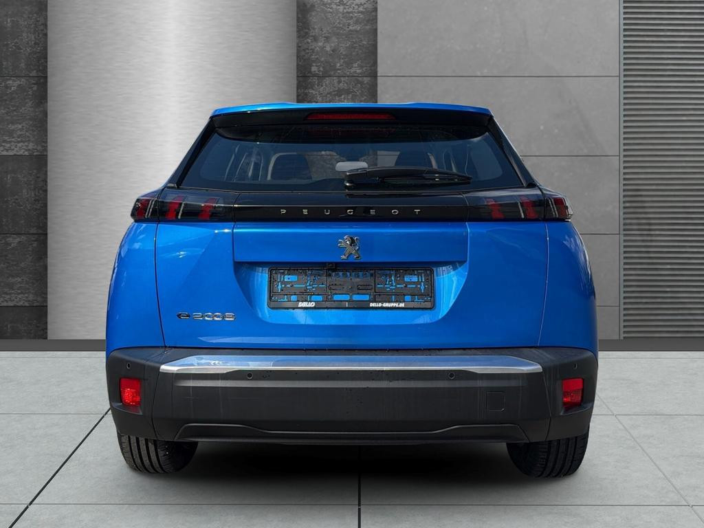 Peugeot e-2008