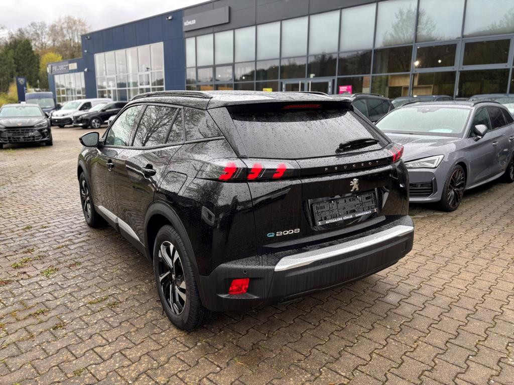 Peugeot e-2008