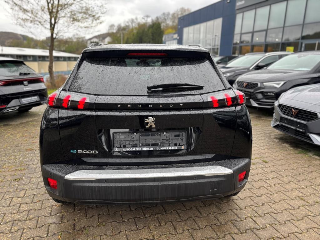 Peugeot e-2008