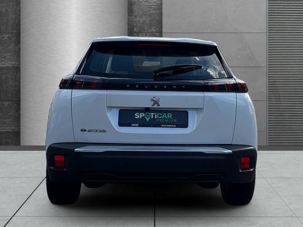 Peugeot e-2008