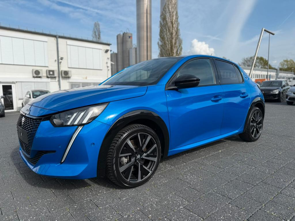 Peugeot e-208