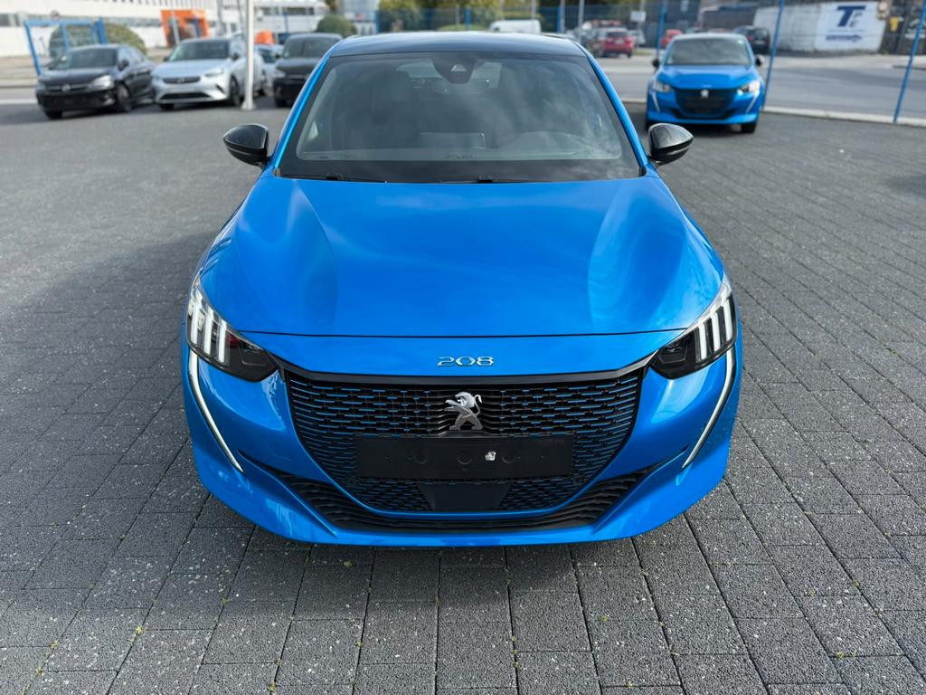 Peugeot e-208