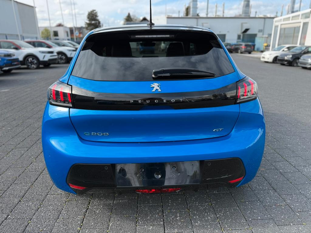 Peugeot e-208