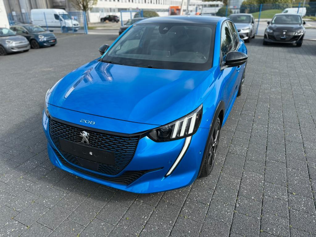 Peugeot e-208
