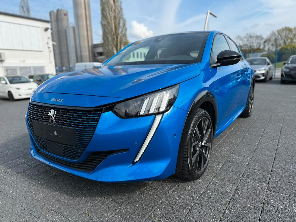Peugeot e-208