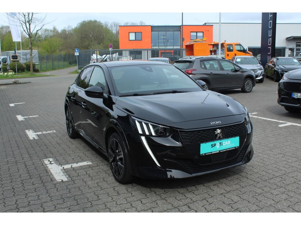 Peugeot e-208