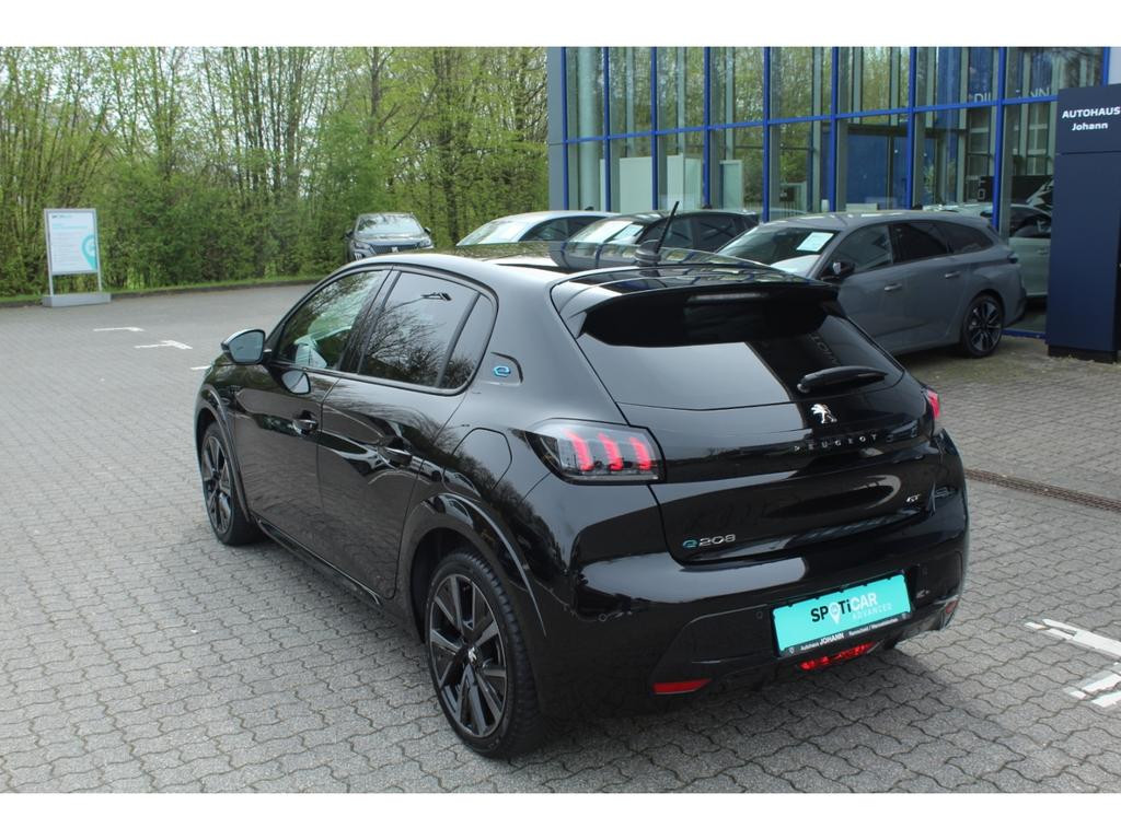 Peugeot e-208